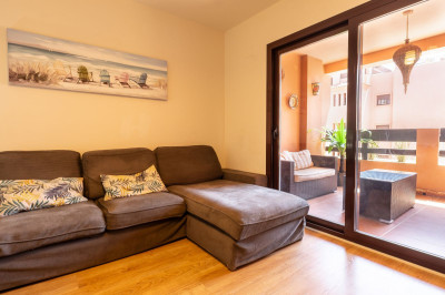 3 Bedroom Middle Floor Apartment in Benalmadena - Image 5