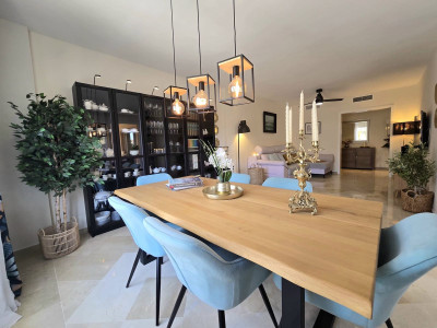3 Bedroom Middle Floor Apartment in Calahonda - Image 1
