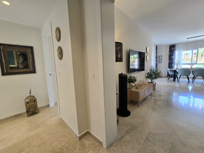 3 Bedroom Middle Floor Apartment in Calahonda - Image 5