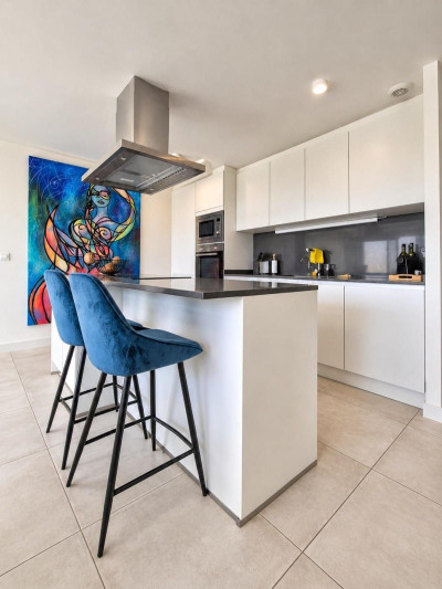 3 Bedroom Middle Floor Apartment in Selwo - Image 2