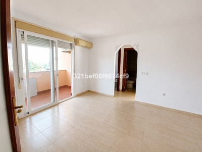 2 Bedroom Top Floor Apartment in San Luis de Sabinillas - Image 3