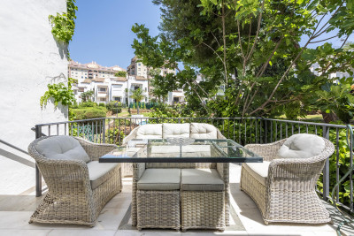 4 Bedroom Townhouse in Marbella - Image 3