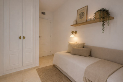 2 Bedroom Middle Floor Apartment in Cancelada - Image 5