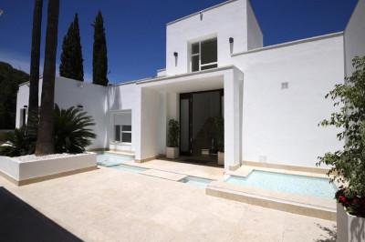6 Bedroom Detached Villa in Nueva Andalucía - Image 3