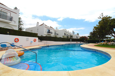 4 Bedroom Semi-Detached House in Nueva Andalucía