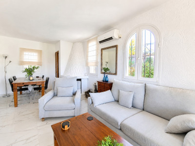 2 Bedroom Semi-Detached House in Benalmadena - Image 4