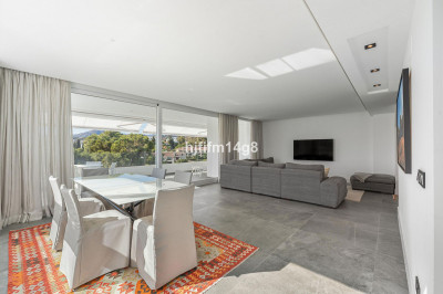 3 Bedroom Penthouse Duplex in La Quinta - Image 4