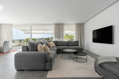 3 Bedroom Penthouse Duplex in La Quinta - Image 5