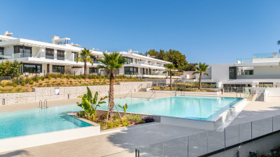 2 Bedroom Penthouse in Marbella - Image 1