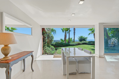 3 Bedroom Ground Floor Apartment in Benahavís - Image 1