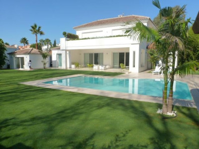 5 Bedroom Detached Villa in Guadalmina Baja