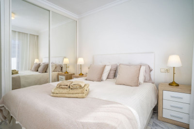 2 Bedroom Middle Floor Apartment in Puerto Banús