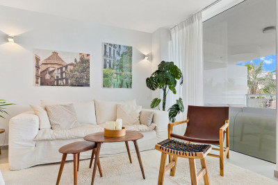 3 Bedroom Ground Floor Apartment in Benalmadena Costa - Image 3