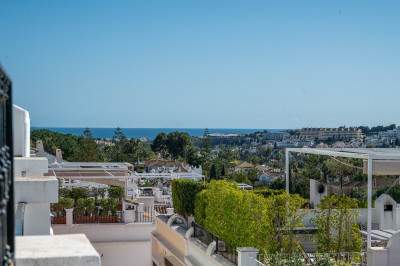 3 Bedroom Townhouse in Nueva Andalucía - Image 2