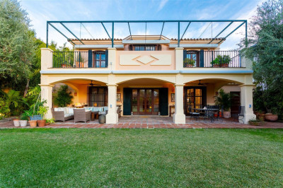 5 Bedroom Detached Villa in Guadalmina Alta - Image 2