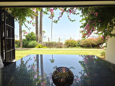 2 Bedroom Ground Floor Apartment in Puerto Banús - Image 2