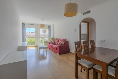 1 Bedroom Middle Floor Apartment in Mijas Costa - Image 3