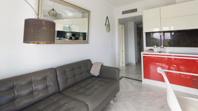 4 Bedroom Middle Floor Apartment in Nueva Andalucía - Image 3