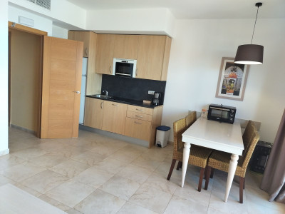 2 Bedroom Ground Floor Apartment in Manilva - Image 4