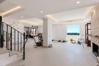 4 Bedroom Townhouse in Benahavís - Image 4