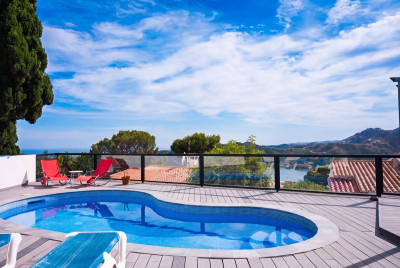 4 Bedroom Detached Villa in Istán - Image 1