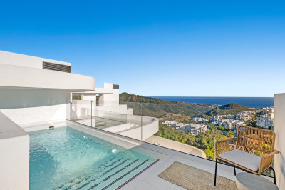 3 Bedroom Penthouse in Ojén