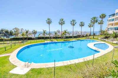 3 Bedroom Middle Floor Apartment in Benalmadena - Image 1