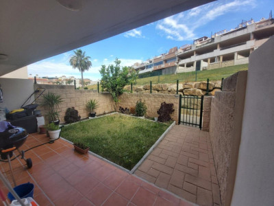 3 Bedroom Middle Floor Apartment in Doña Julia - Image 1
