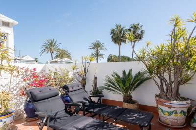 4 Bedroom Townhouse in New Golden Mile - Image 4