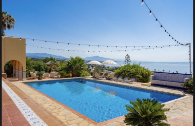 7 Bedroom Detached Villa in Estepona - Image 3