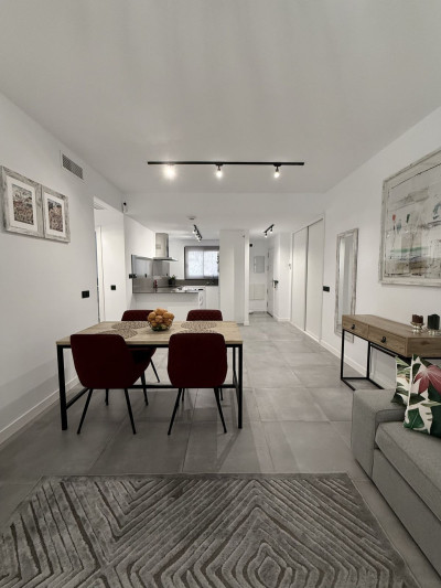 2 Bedroom Middle Floor Apartment in Cancelada