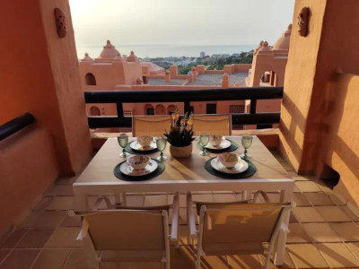 2 Bedroom Middle Floor Apartment in Manilva