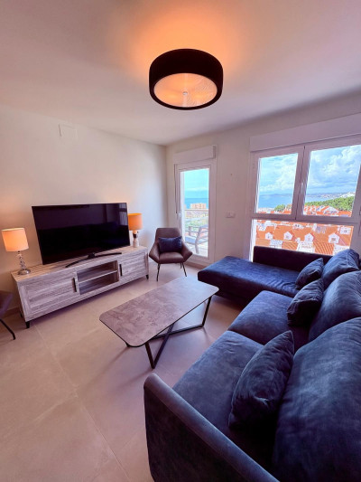 3 Bedroom Penthouse in Estepona - Image 4