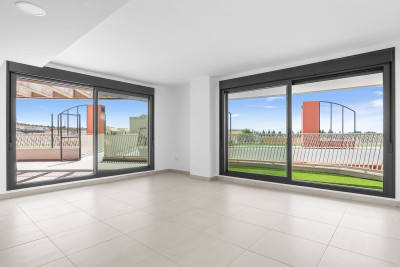 2 Bedroom Ground Floor Apartment in Mijas - Image 2