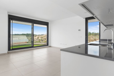 2 Bedroom Ground Floor Apartment in Mijas - Image 5