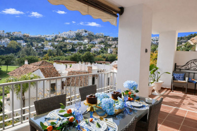 3 Bedroom Middle Floor Apartment in Los Arqueros - Image 1