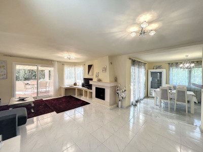 5 Bedroom Detached Villa in Mijas - Image 4