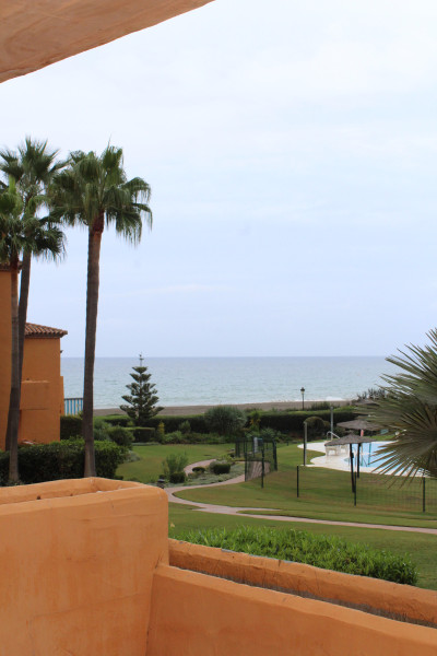 2 Bedroom Ground Floor Apartment in La Duquesa - Image 4
