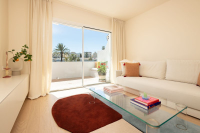 2 Bedroom Penthouse Duplex in Nueva Andalucía - Image 3