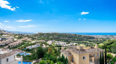 7 Bedroom Detached Villa in Los Arqueros - Image 4