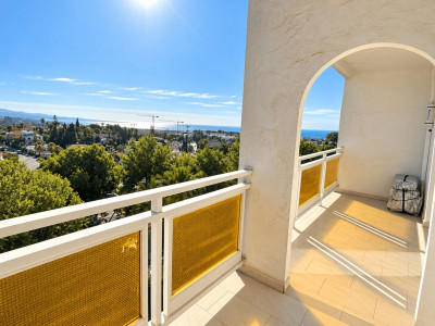 1 Bedroom Middle Floor Apartment in Nueva Andalucía - Image 1