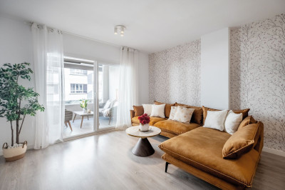 3 Bedroom Middle Floor Apartment in La Campana - Image 1