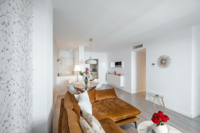 3 Bedroom Middle Floor Apartment in La Campana - Image 4