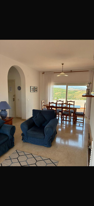 2 Bedroom Penthouse in Estepona - Image 2