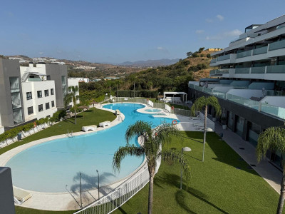 3 Bedroom Middle Floor Apartment in La Cala de Mijas - Image 1