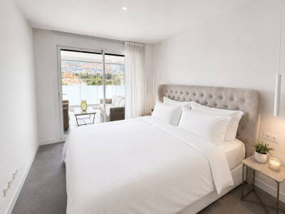 3 Bedroom Middle Floor Apartment in La Cala de Mijas - Image 4