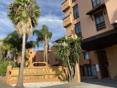 3 Bedroom Middle Floor Apartment in Estepona - Image 2