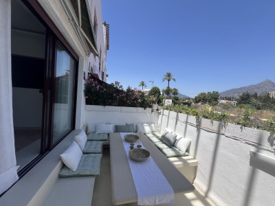 3 Bedroom Ground Floor Apartment in Nueva Andalucía - Image 2