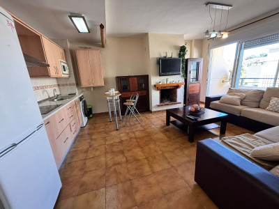 1 Bedroom Middle Floor Apartment in Calahonda - Image 4
