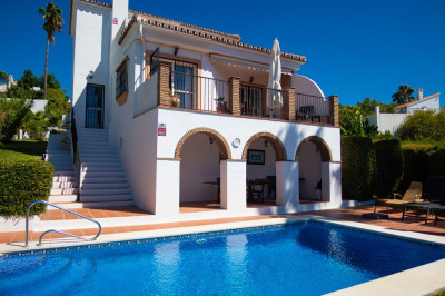 3 Bedroom Detached Villa in El Padron - Image 1